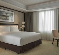 deluxe_room_001_e9cf9d71f0ea428ebf597874150a6c70-(2)