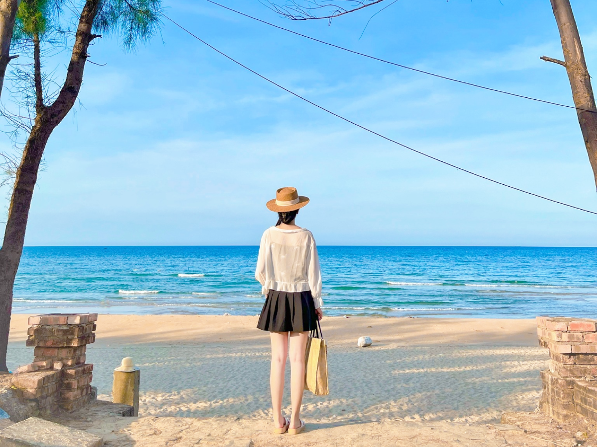 Lang-Co-Beach-An-ideal-coastal-retreat-near-Hue-and-Da-Nang